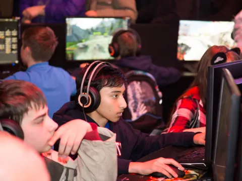 Children playing videogames in Russia 