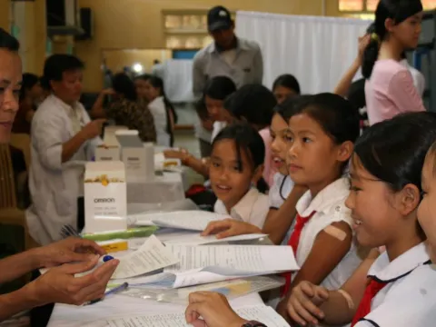 HPV immunization in Vietnam. Image from Photoshare