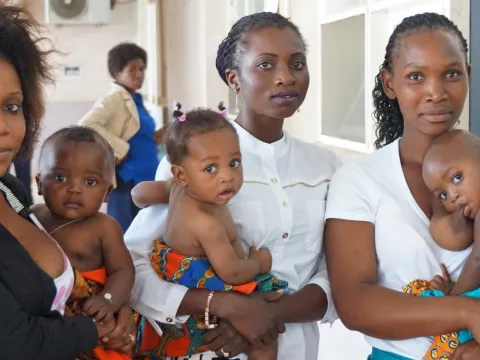 Women breastfeeding in Mozambique 