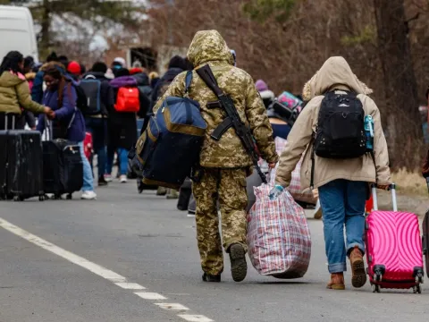 Refugees walking in Ukraine 