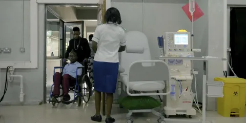 Samuel Kumwanje, person living with kidney failure in Malawi, about to take a dialysis session
