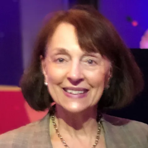 Beatriz Champagne portrait